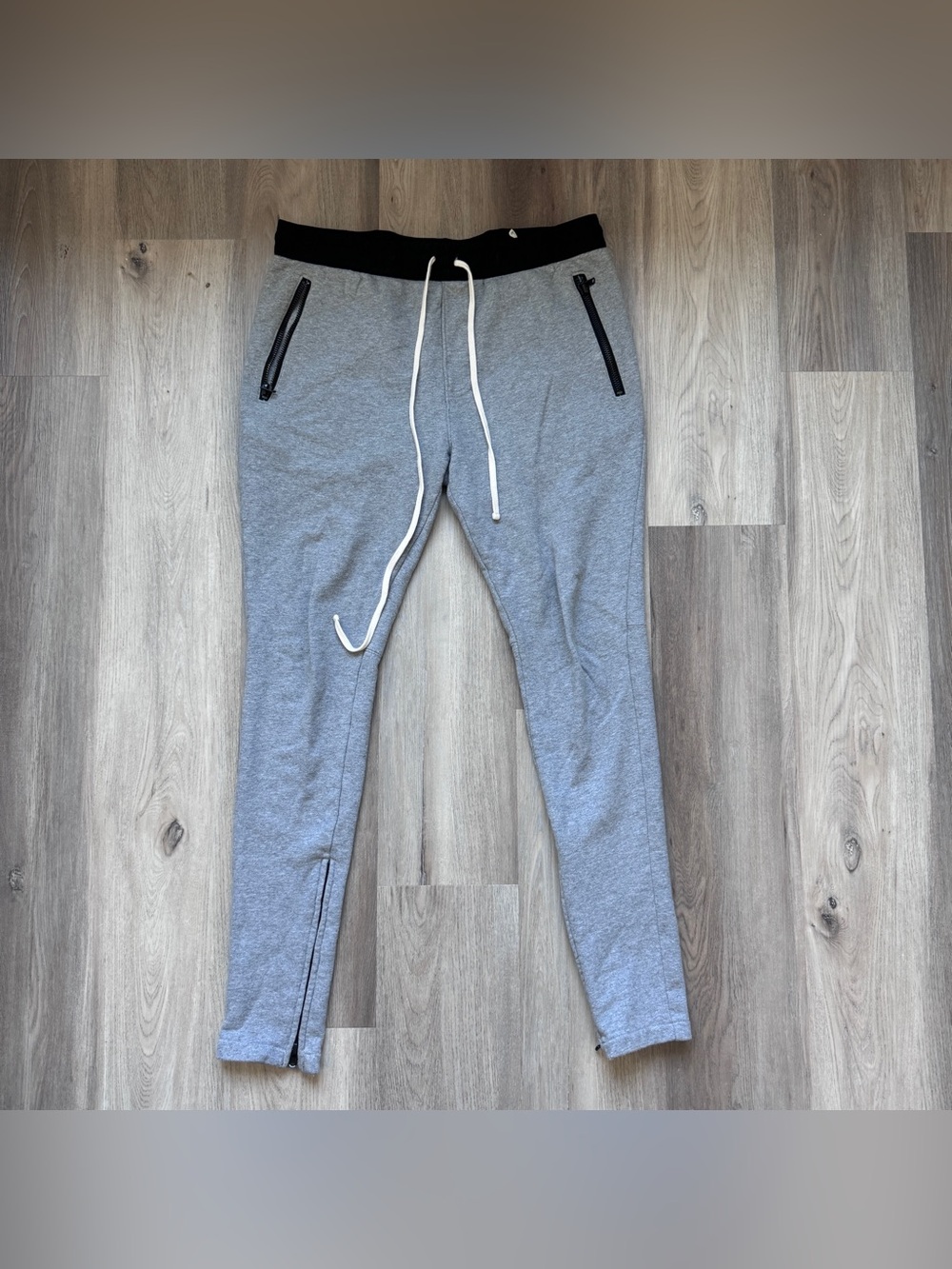 Modern FOG Fear Of God Essentials Gray Ankle Zip Jogger Sweatpants Size Large